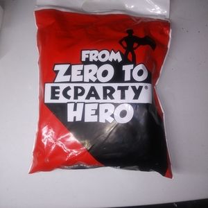 4 Masks 4 Capes Party Set. New Halloween Costumes